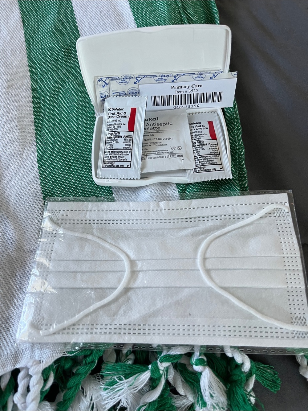 Travel or Gift Bundle NWT - Picture 4 of 9